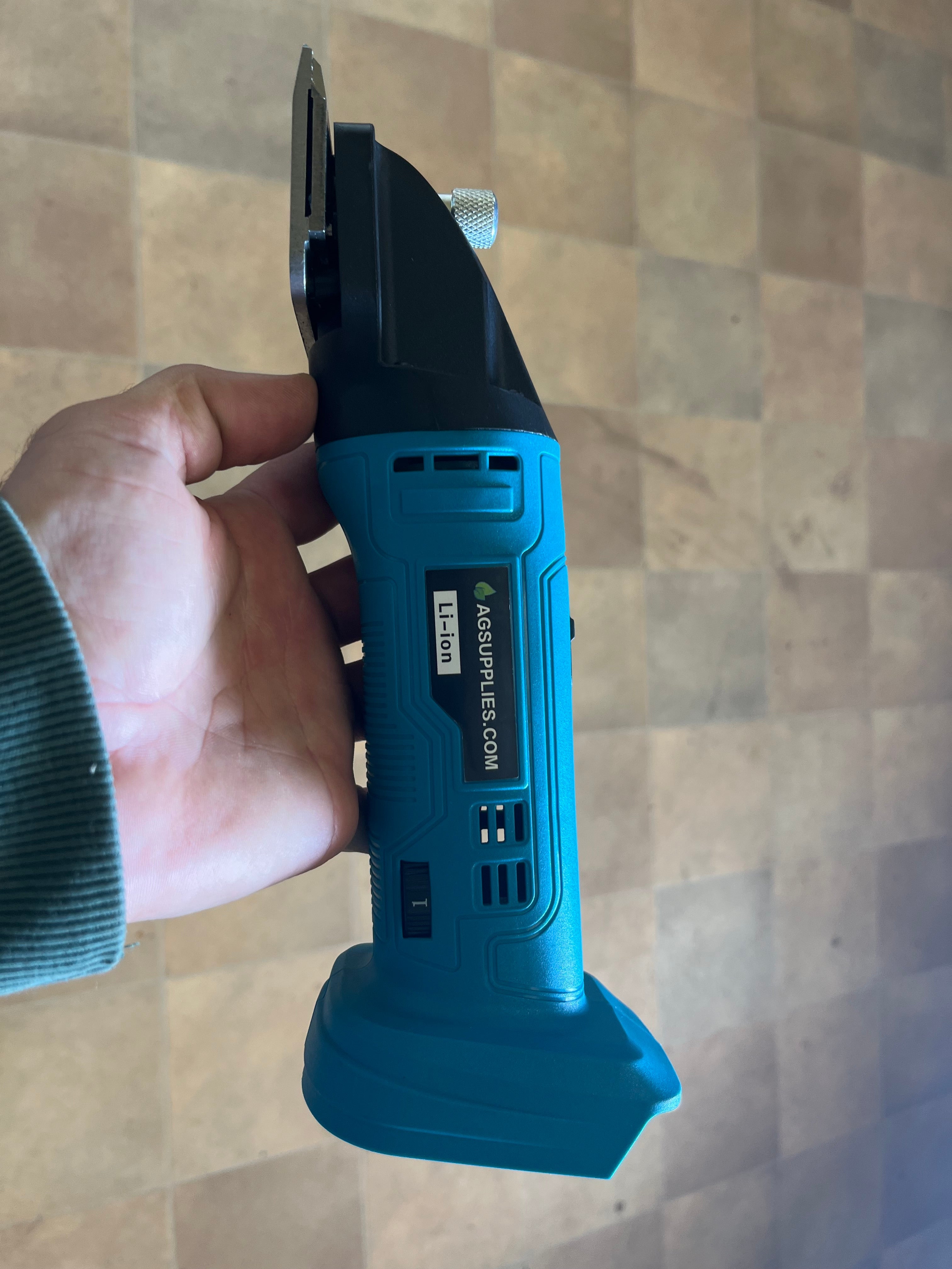 Cordless Electric 35 Teeth Horse & Goat Hair Clippers - Compatible with Milwaukee Batteries